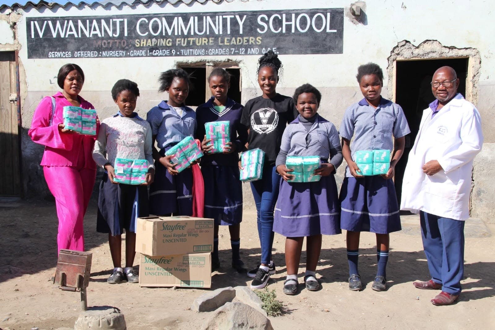 VSI volunteers taking part in community service